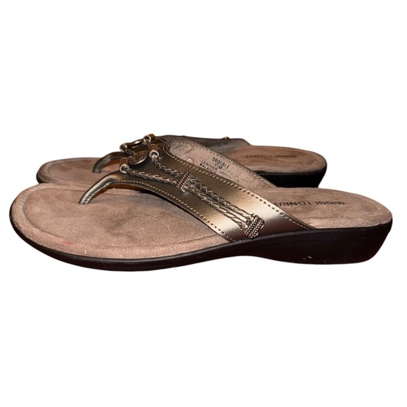 MINNETONKA Silverthorne Leather Thong Pewter Silver Flip Flops Sandals Size 11 - Picture 7 of 11